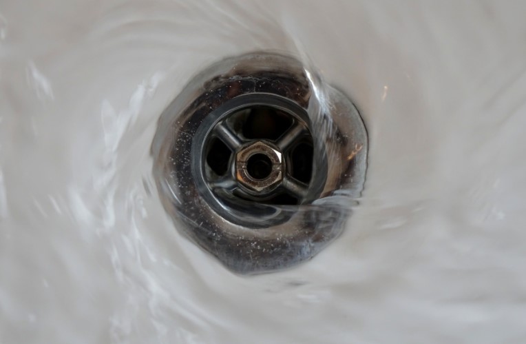 Memphis Bathtub Refinishing And Reglazing, How To Remove Water Clogging In Bathtub